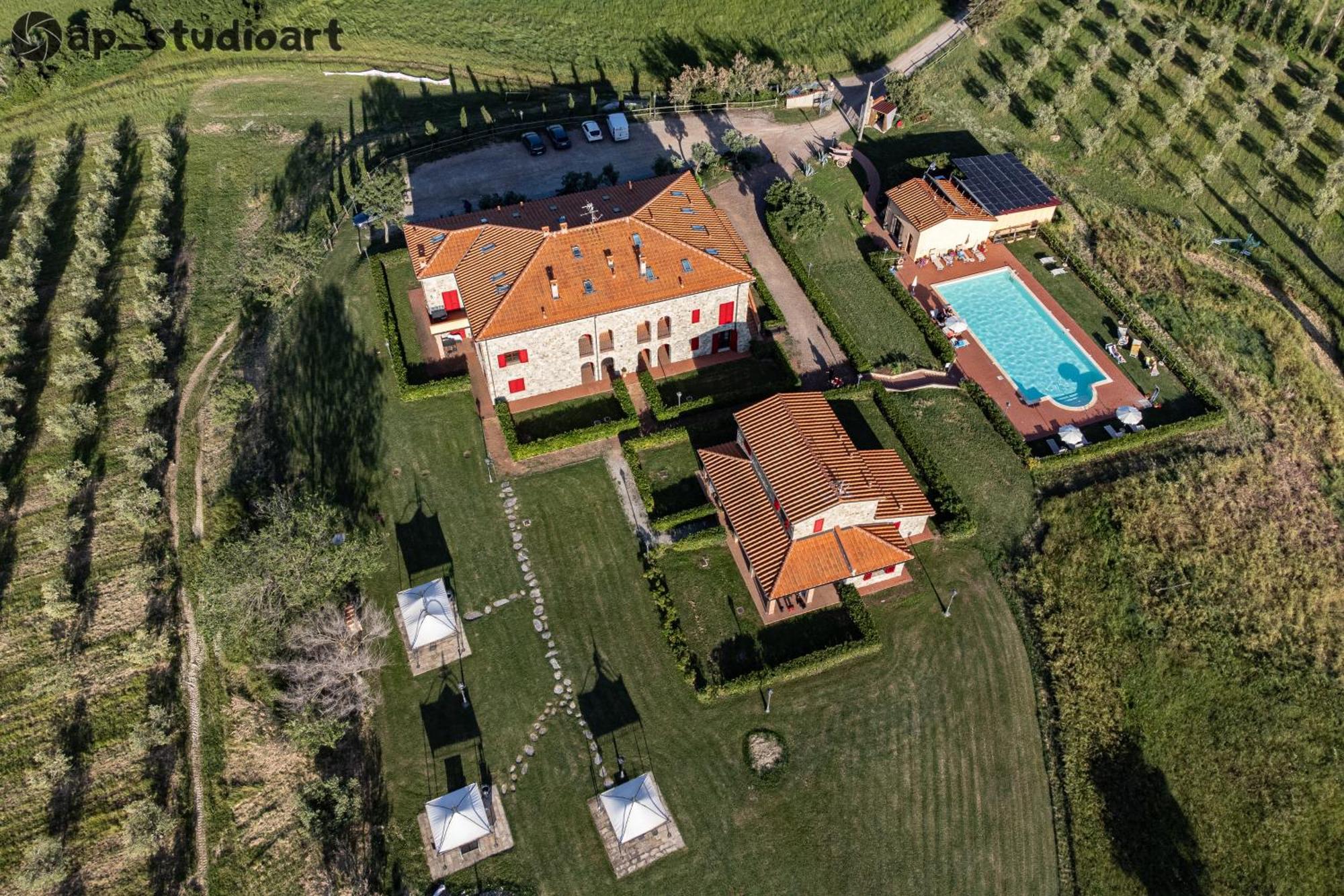 Il Poggio Della Pieve Apartments Санта-Луче Экстерьер фото